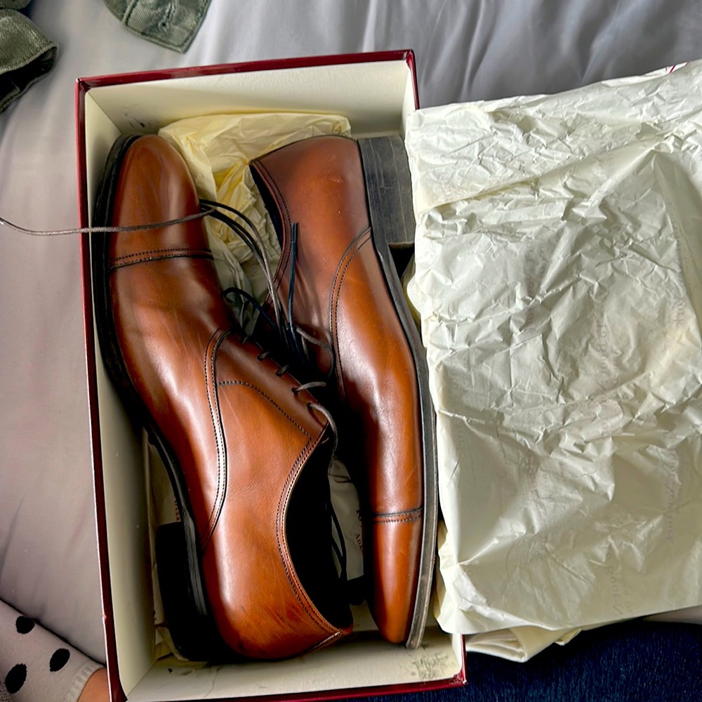 To boot New York Brandon II size 11 dress shoes. Worn twice.